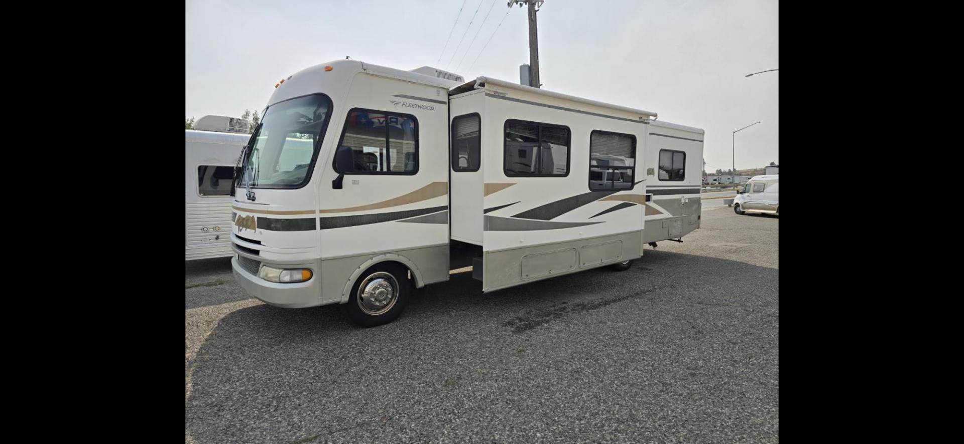 2005 White Fleetwood Terra , located at 923 US HWY 87 E., Billings, MT, 59101, (406) 245-0456, 45.795788, -108.451881 - Photo#0