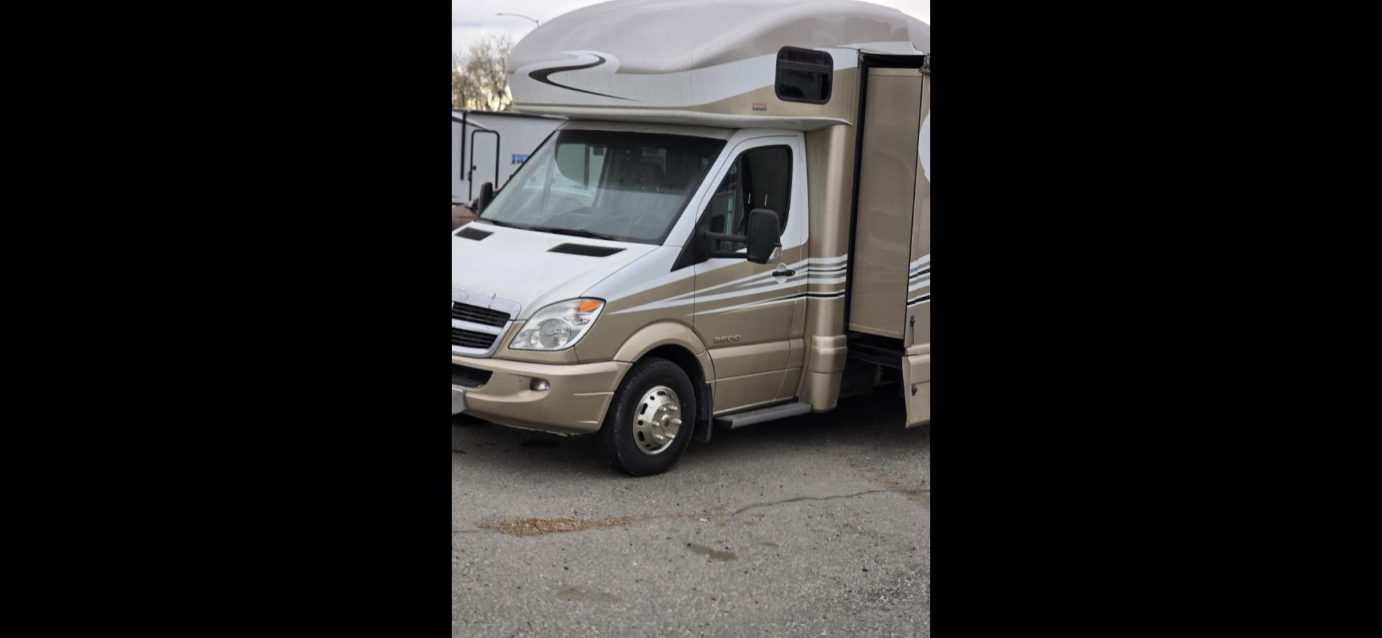 photo of 2007 Winnebago View DIESEL w/slide 24'