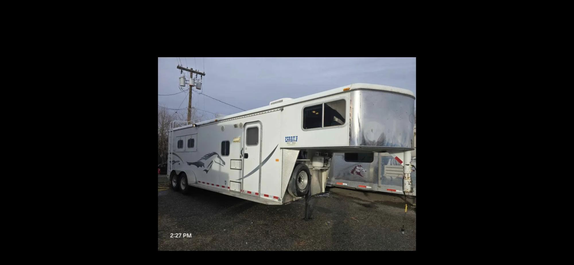 photo of 2004 Logan LQ 3 Horse