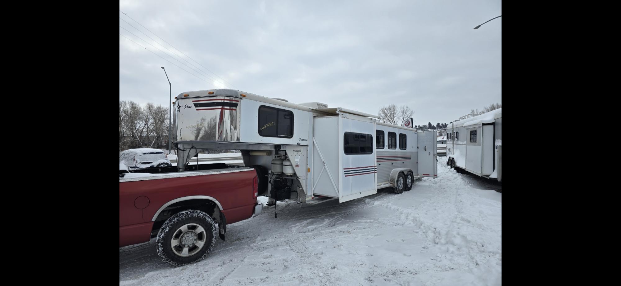 photo of 2002 Silver Star Supreme LQ 4 horse w/slide